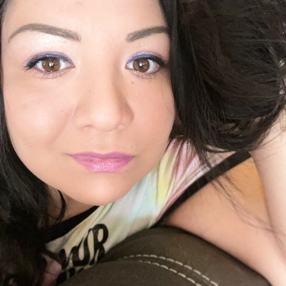 Meet your posher! Trader and seller! - Picture 4 of 9